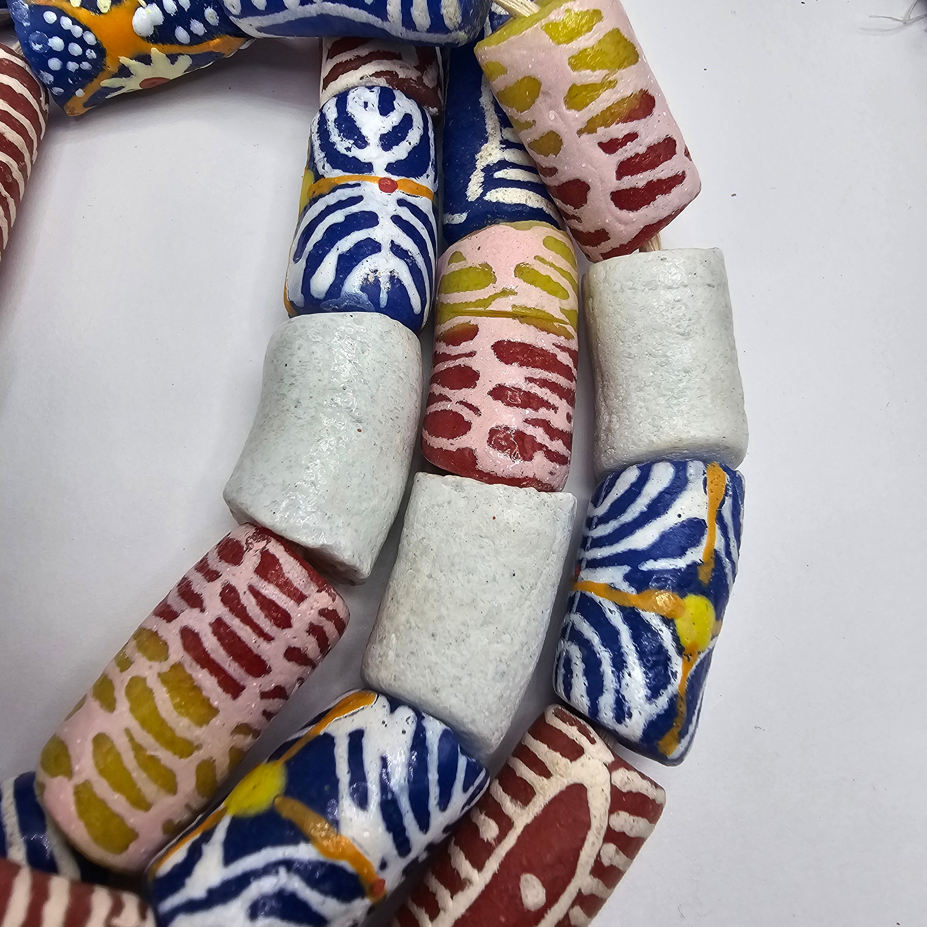 10 Chunky African Beads