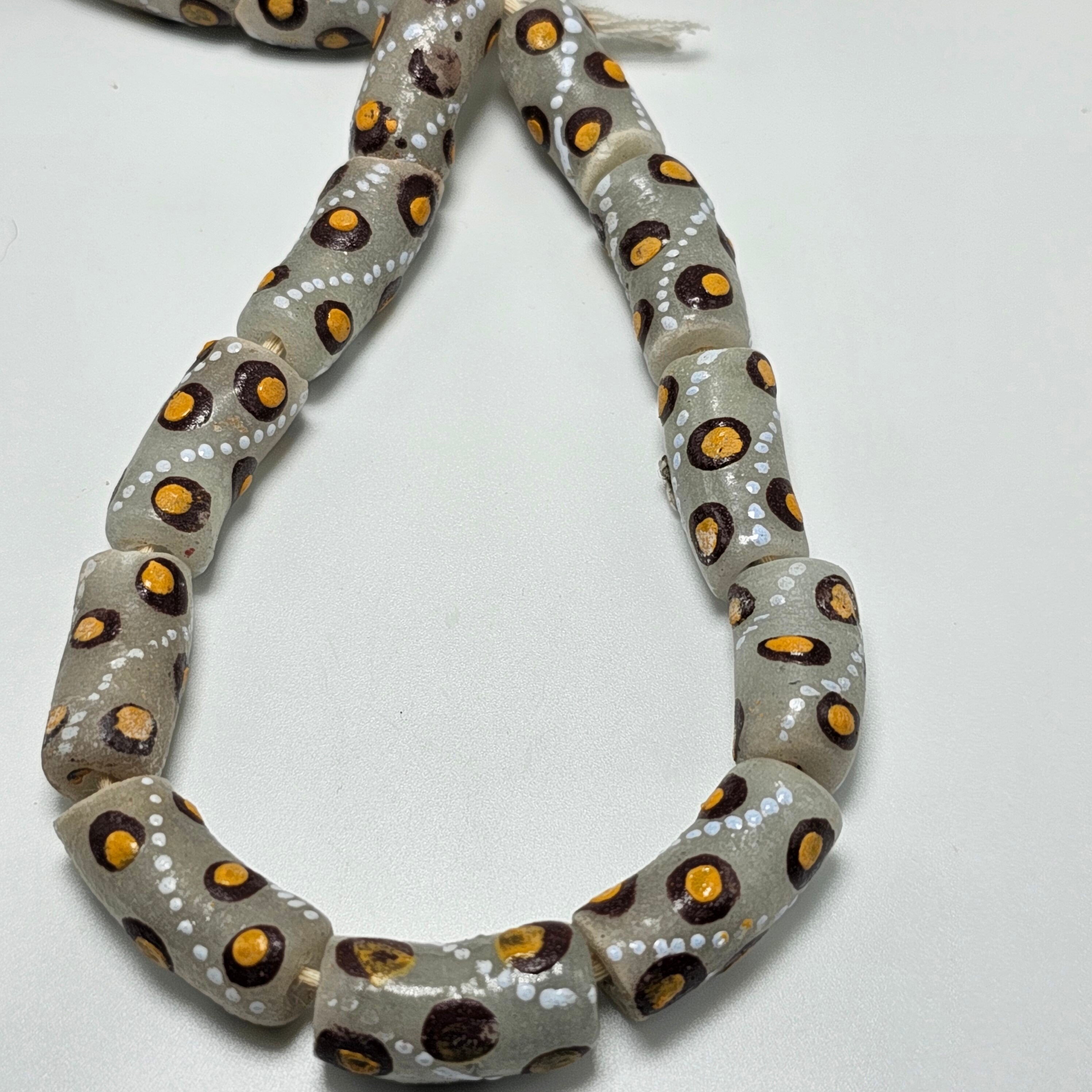 10 Frosted Eye African Beads