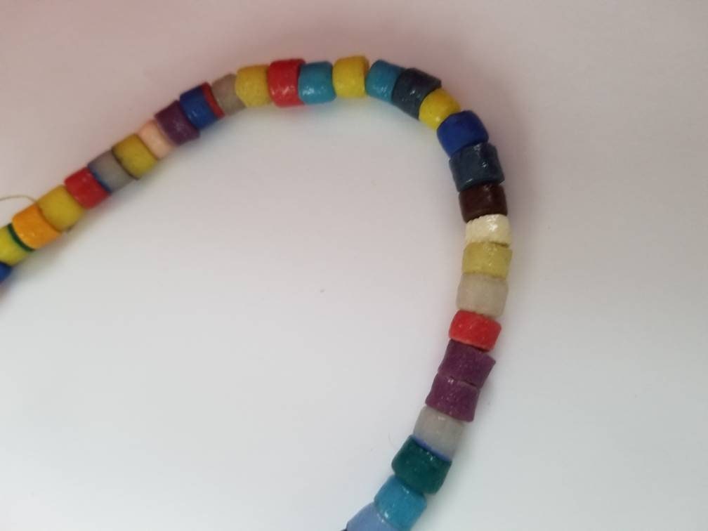 Multicolored short African Powdered beads