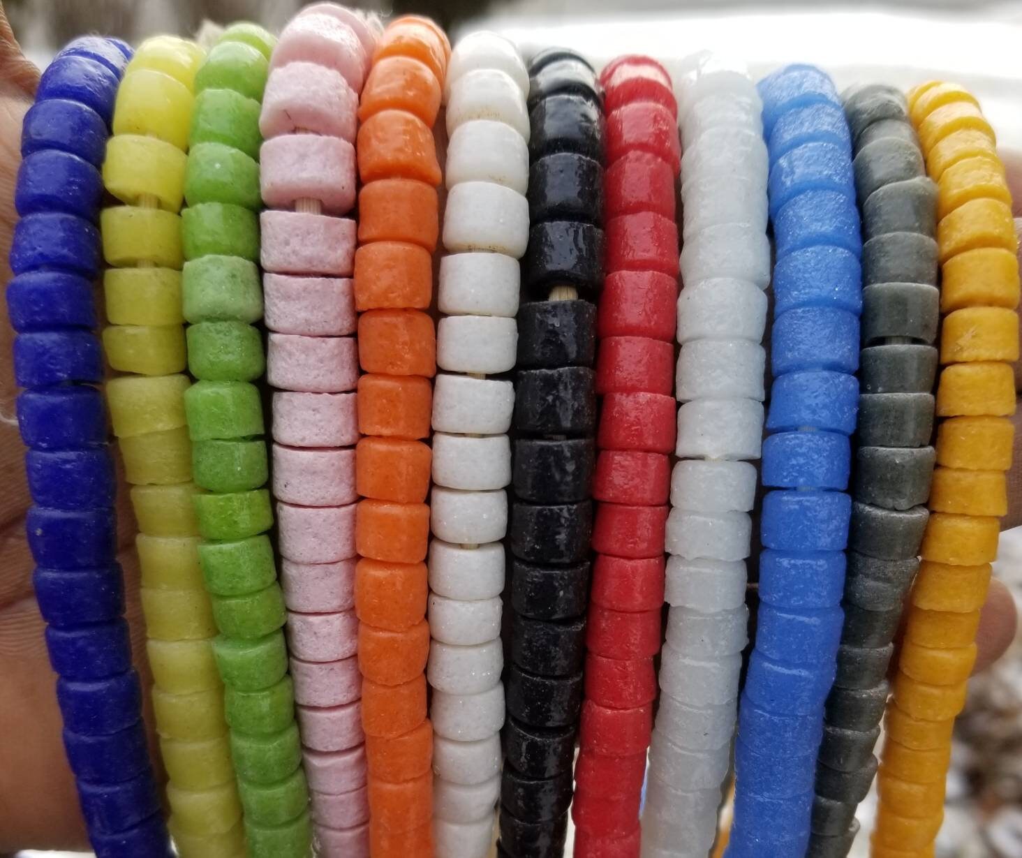 90+ Fulll Strand Short Powdered Glass Beads