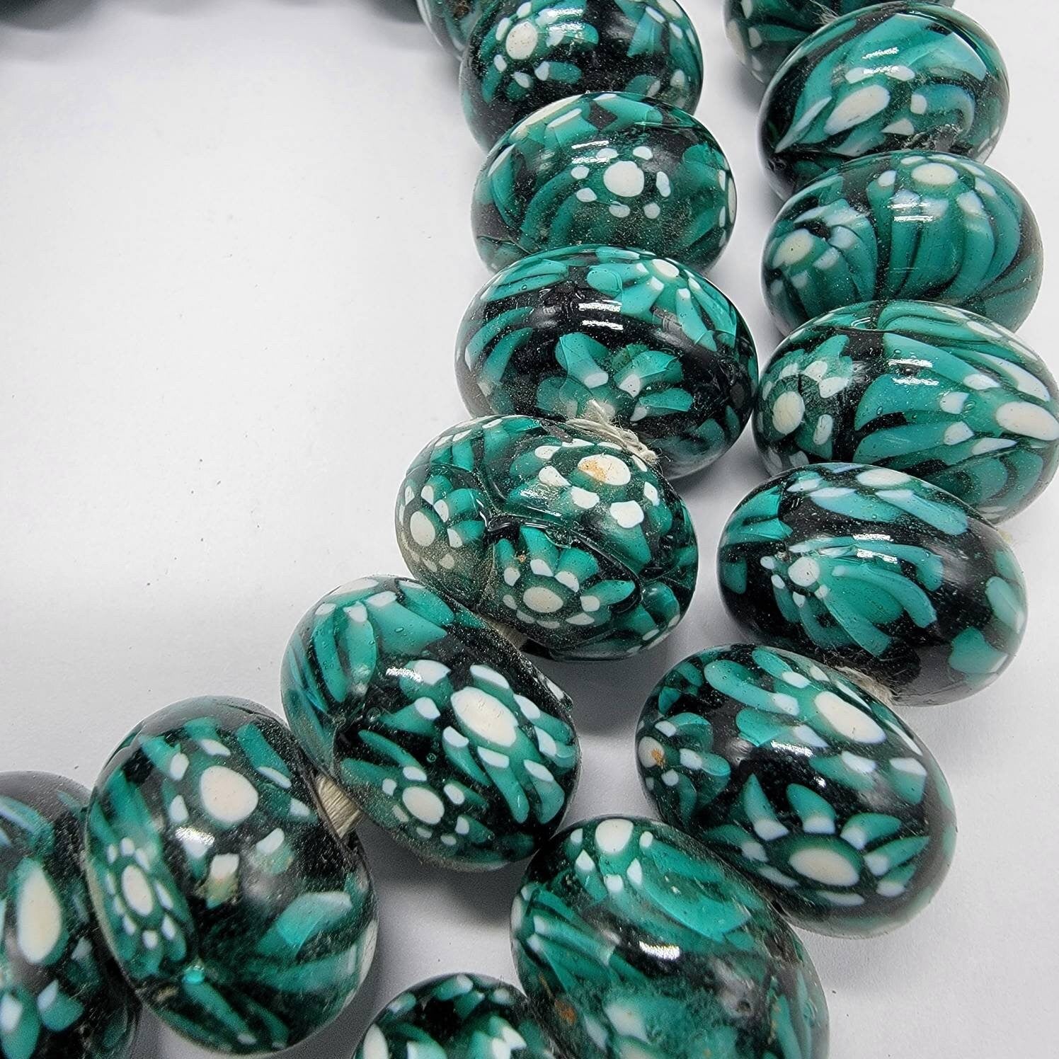 5 Teal Indian Flower Beads