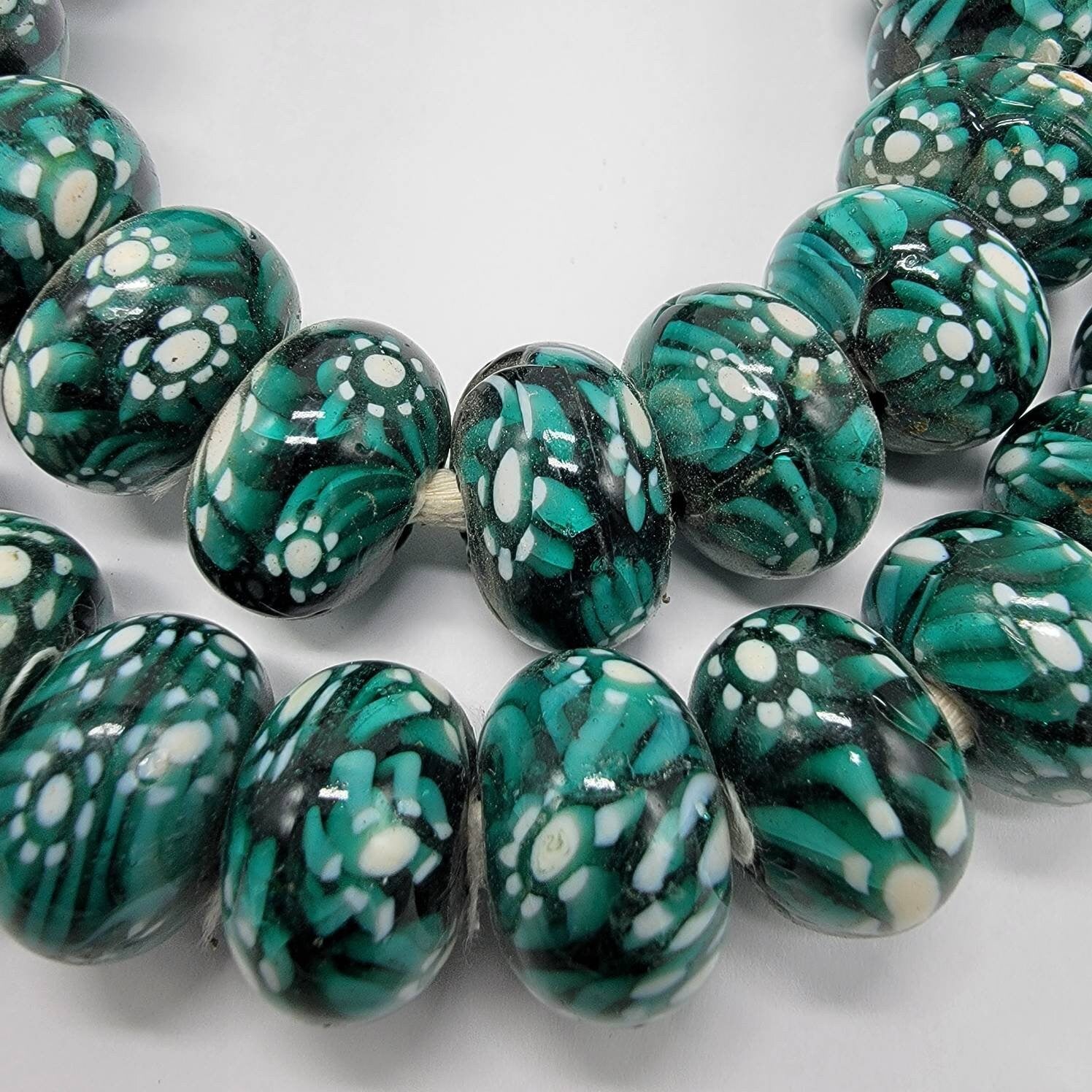 5 Teal Indian Flower Beads